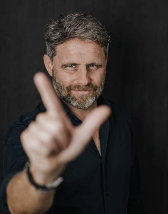 Dr. Thomas Schwenk